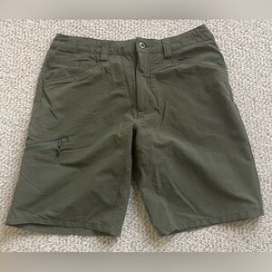 Patagonia hiking green Short SIZE 33